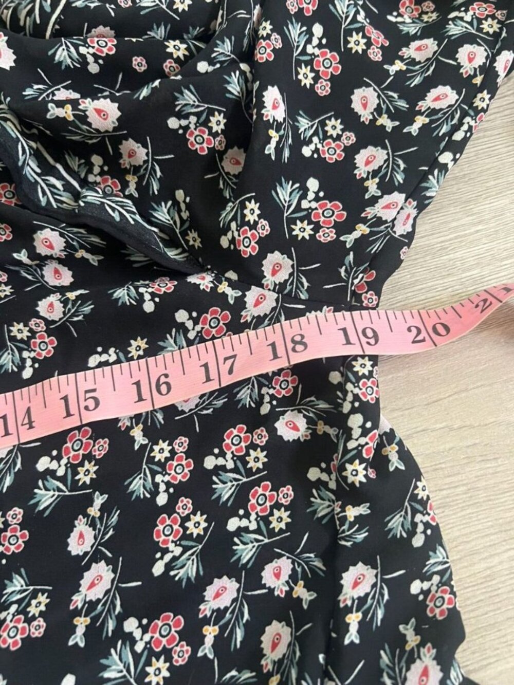 Max Studio Black V Neck Balloon Sleeve Floral Bohemian Casual Mini Dress - Picture 10 of 11